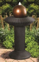 Fontaine en Polyrésine Sphère Imitation Cuivre sur Pilier en Rotin avec Éclairage LED