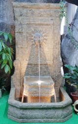 Fontaine Roi Soleil en Polyrésine avec Eclairage Basse Tension