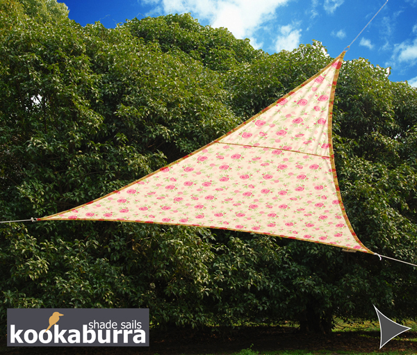 Voile d'Ombrage Ivoire Motif Rose Triangle à angle droit 6m - Imperméable - 160g/m2 - Kookaburra®